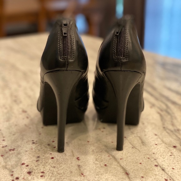 Black Leather Platform Peep Toe Heel - Picture 3 of 5